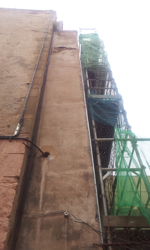 Rehabilitación de fachada posterior y de medianera de edificio plurifamiliar en el barri de Ciutat Vella, Barcelona